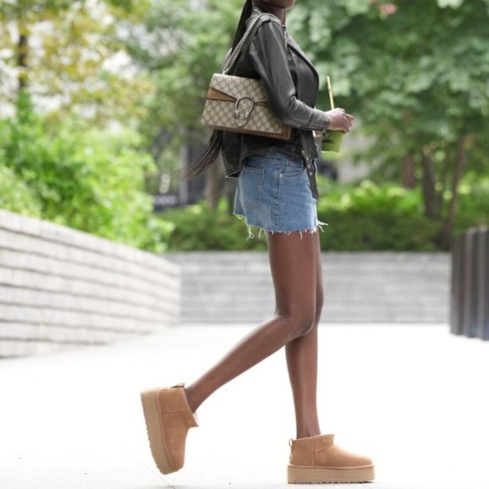 UGG Women's Classic Ultra Mini Platform Boot